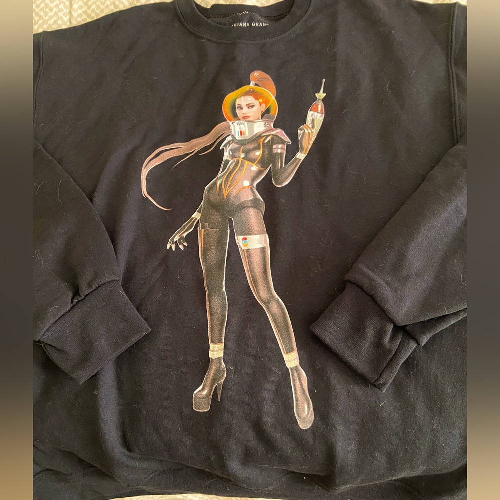 Fortnite X Ariana Grande Sweatshirt 💜